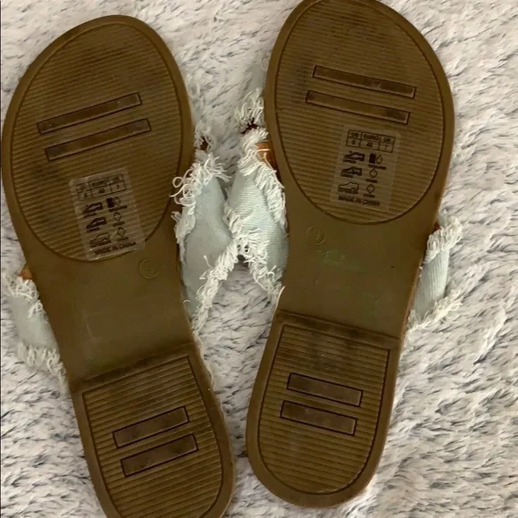 ⭐️🌸Capelli chambray raw hem criss cross slides - Picture 8 of 12